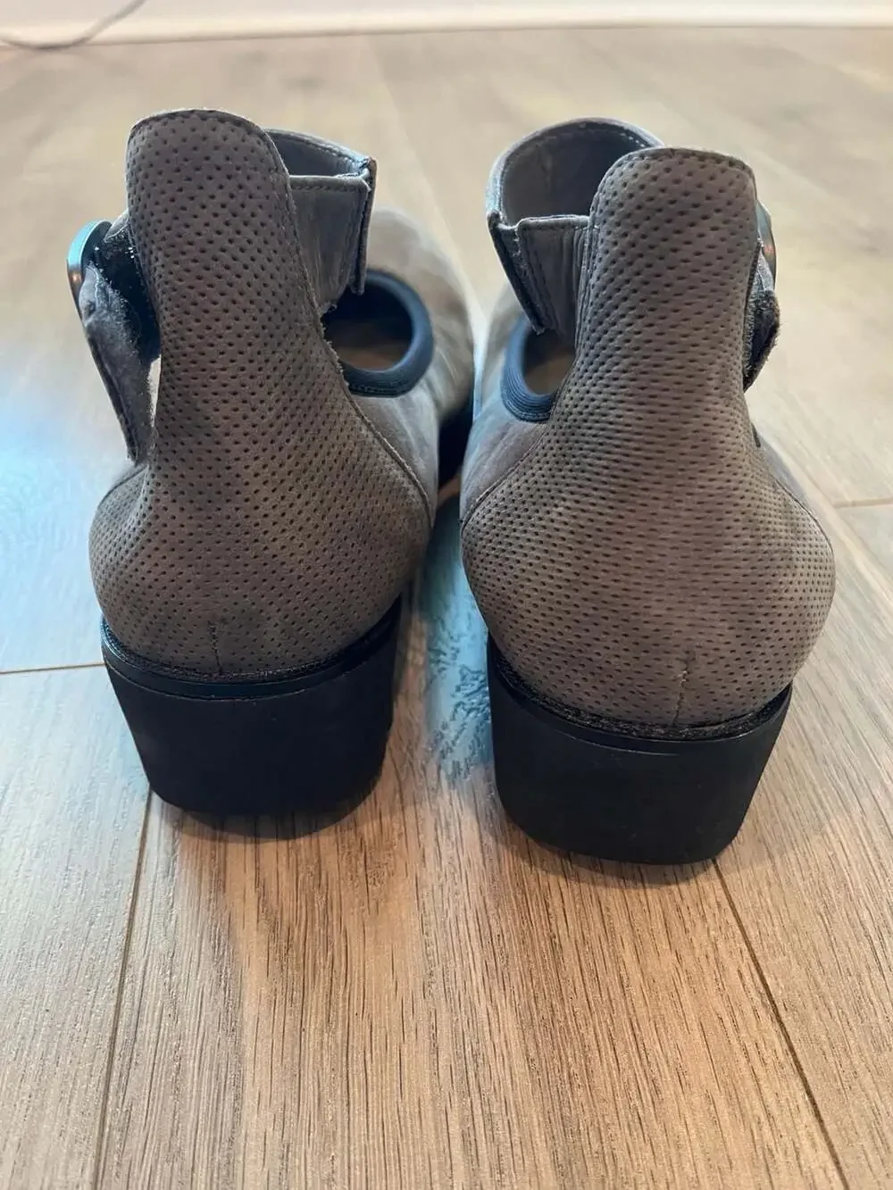 Vintage Earth Shoes Zurich Sion Suede Ankle Strap Mary Jane Wedge Flats